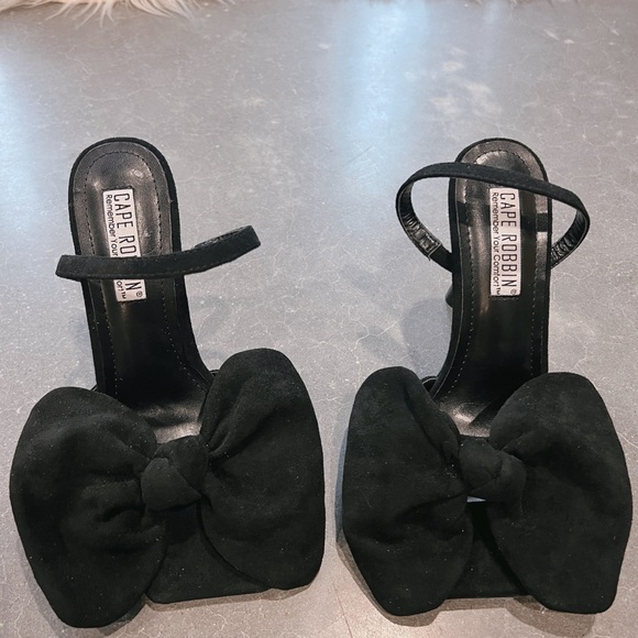 Cape Robbin Women's Black Bow Heels - Picture 1 of 5